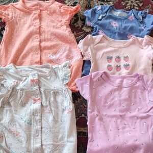 5 Carter's 6-9 Month Short Sleeve Onesies In Good Condition
